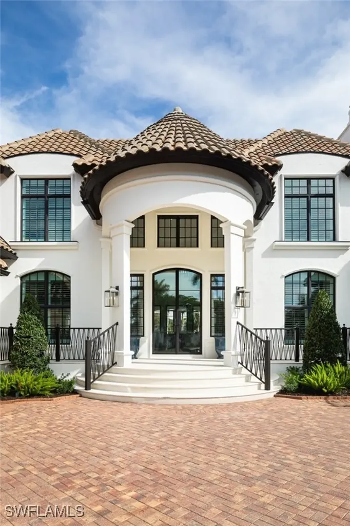 2595 Half Moon Walk Naples FL 34102