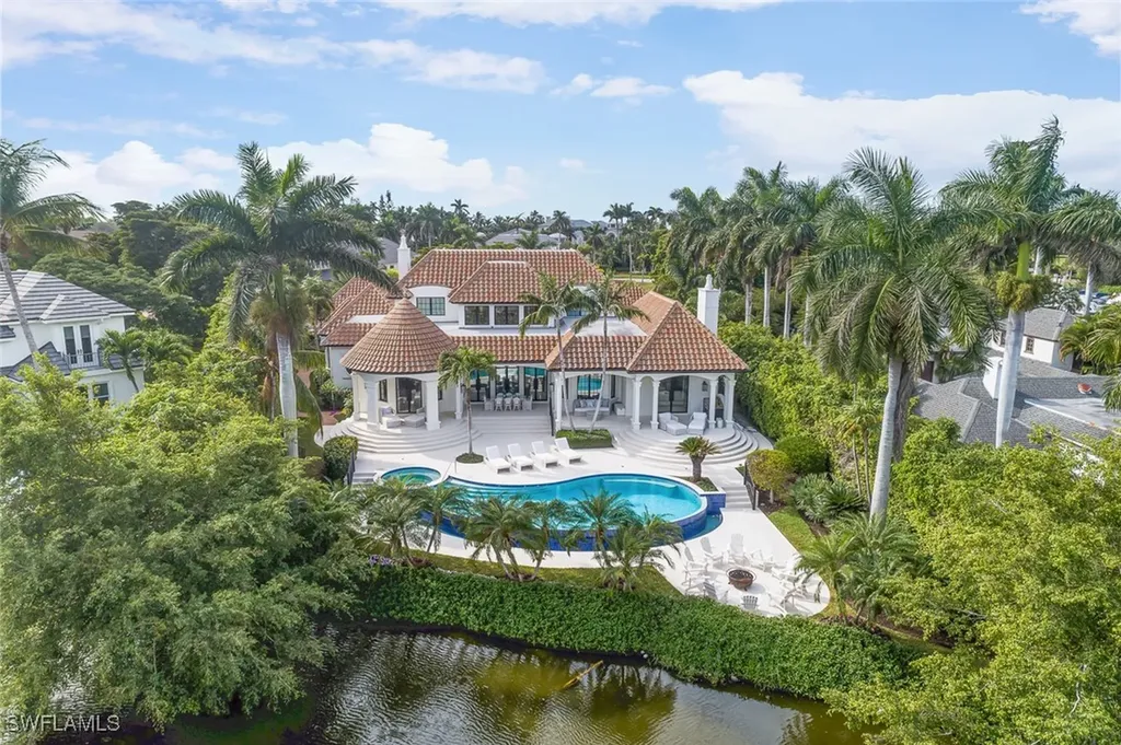 2595 Half Moon Walk Naples FL 34102