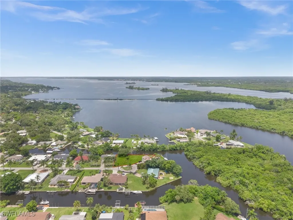 261 Alameda Avenue Fort Myers FL 33905