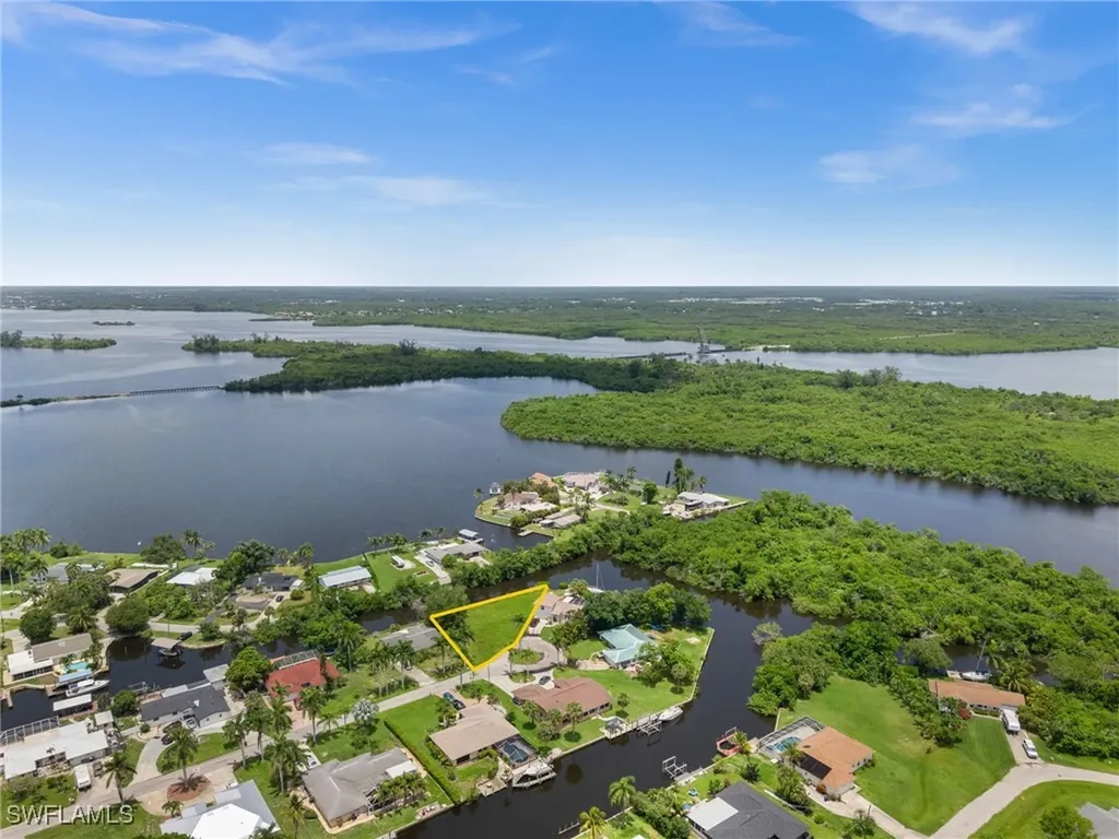 261 Alameda Avenue Fort Myers FL 33905