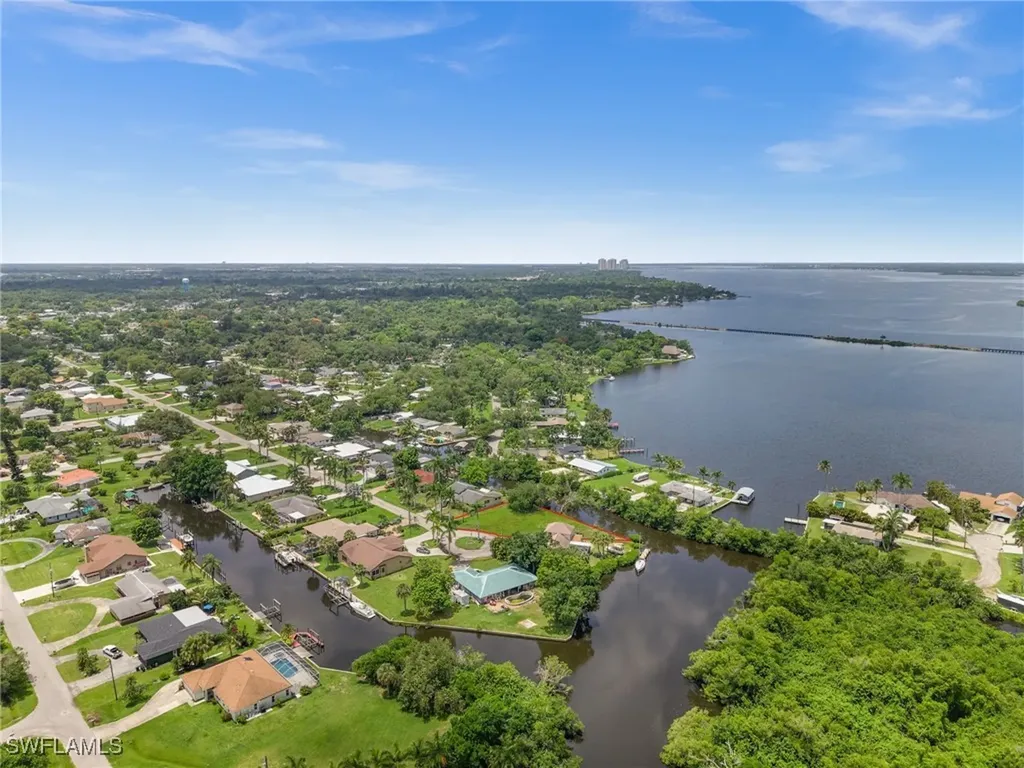 261 Alameda Avenue Fort Myers FL 33905