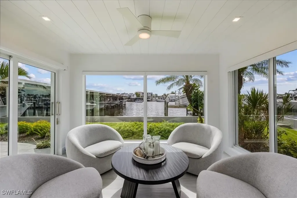 Naples FL, 1100 8TH Avenue S, Unit 123F