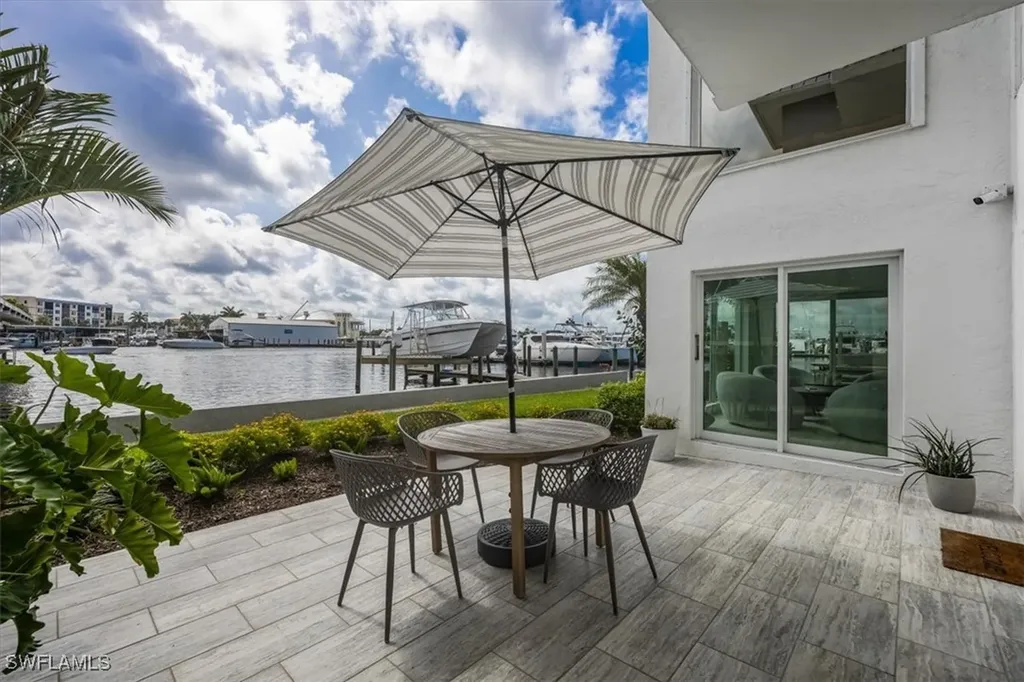 1100 8th Avenue S Naples FL 34102