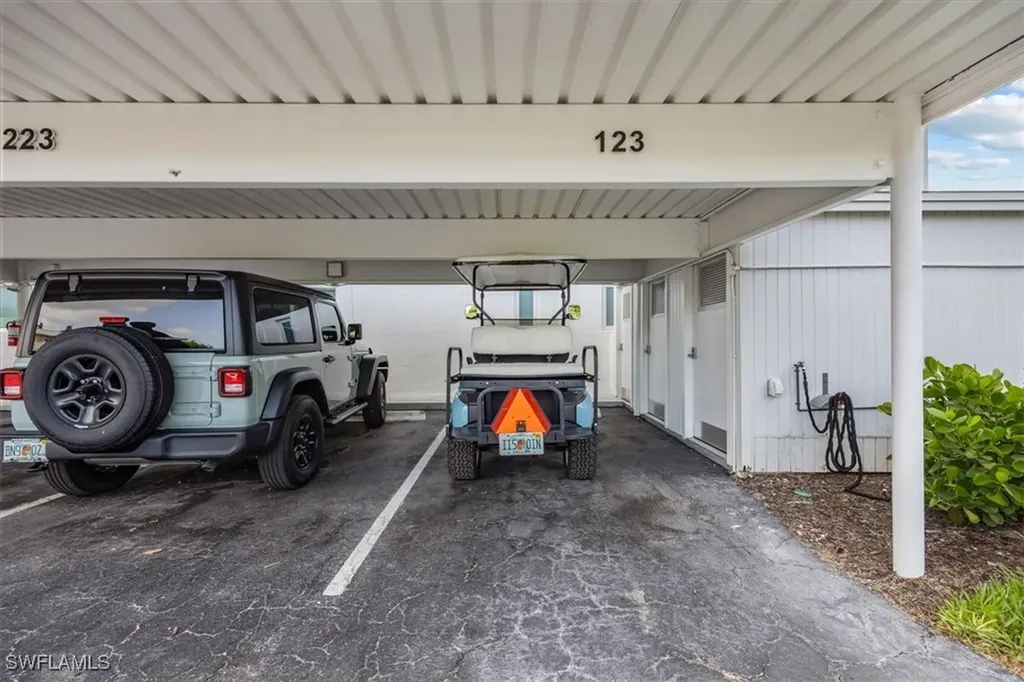 1100 8th Avenue S Naples FL 34102