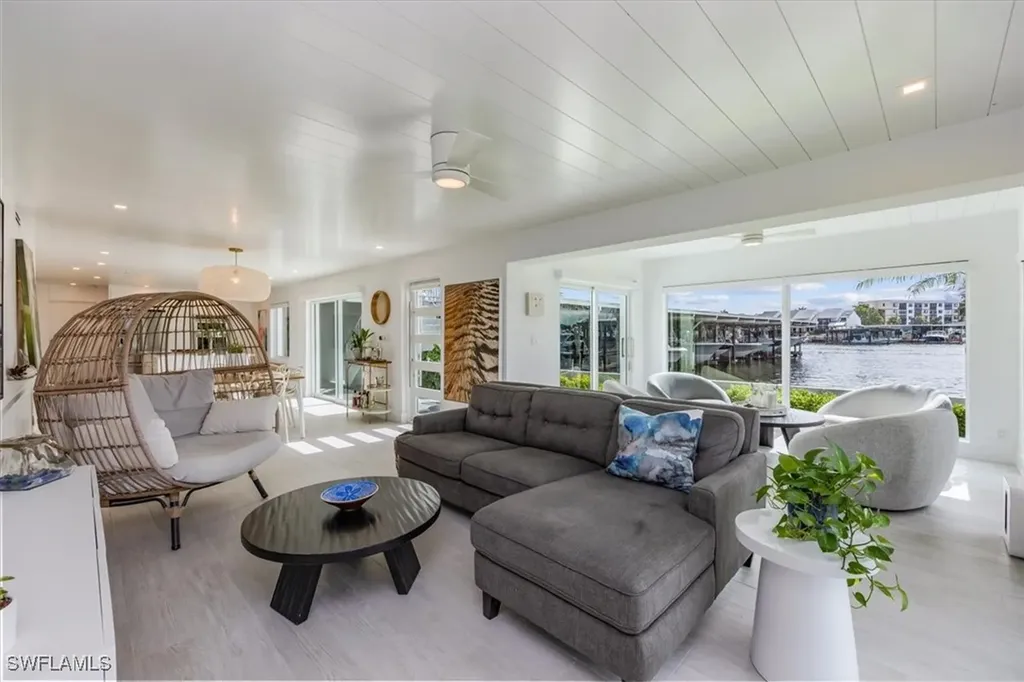 1100 8th Avenue S Naples FL 34102