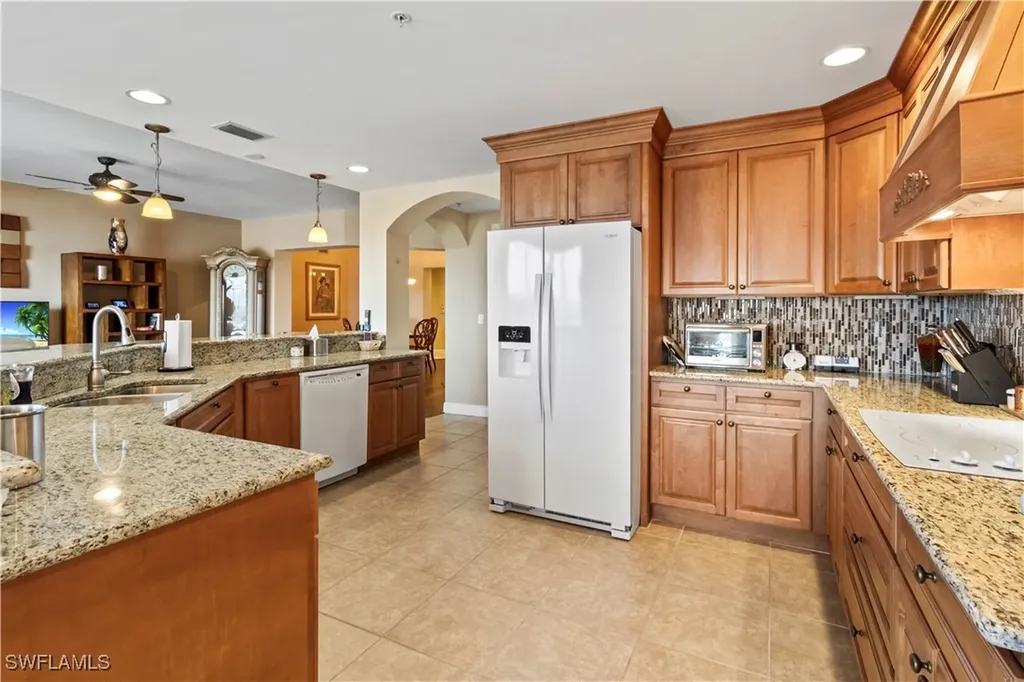 6021 Silver King Boulevard Cape Coral FL 33914