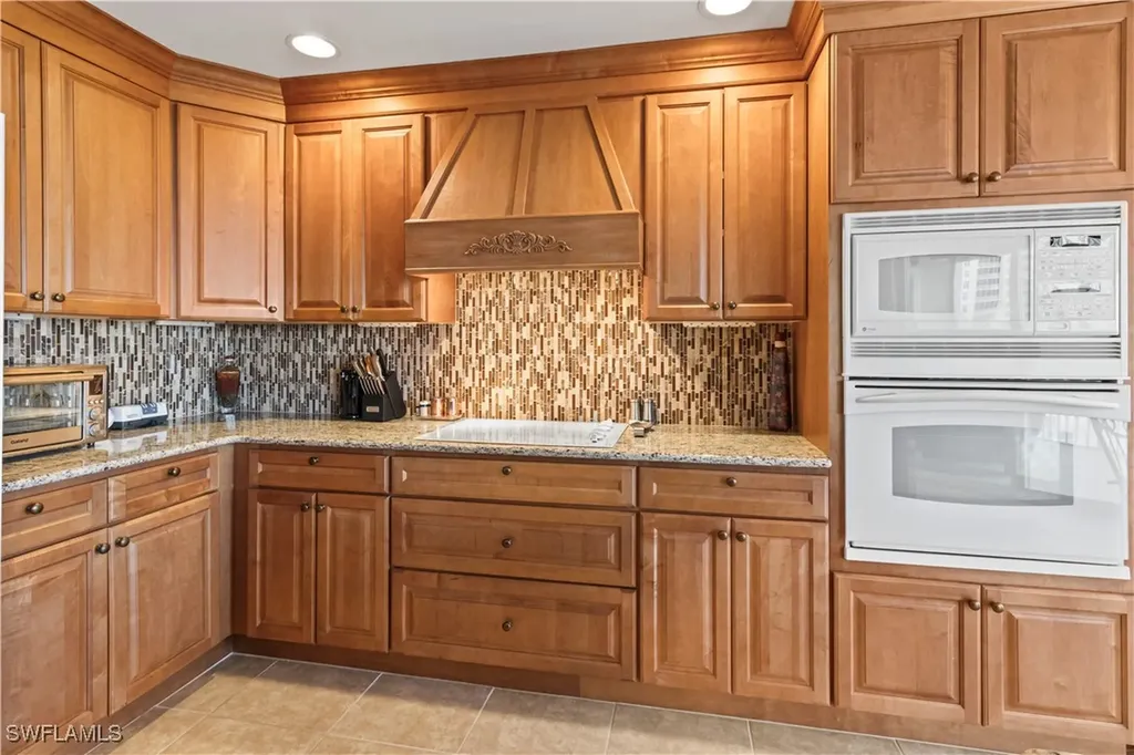 6021 Silver King Boulevard Cape Coral FL 33914