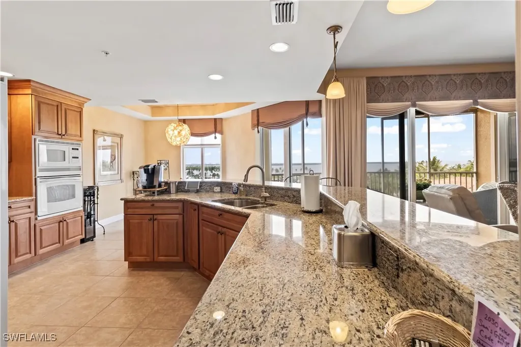 6021 Silver King Boulevard Cape Coral FL 33914