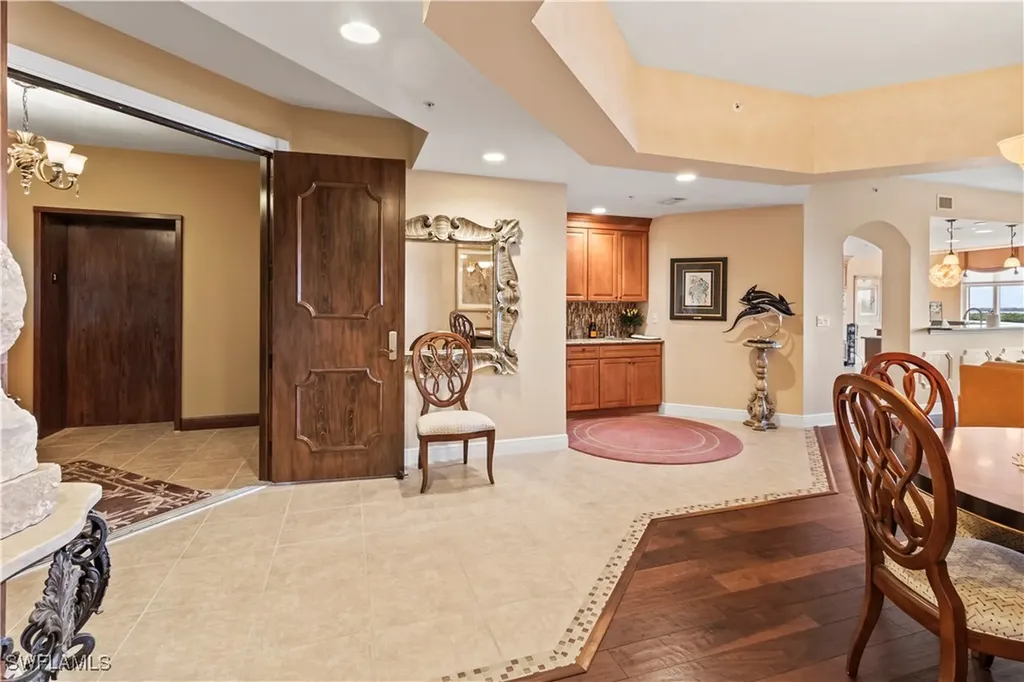 6021 Silver King Boulevard Cape Coral FL 33914