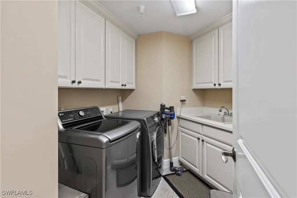 6021 Silver King Boulevard Cape Coral FL 33914