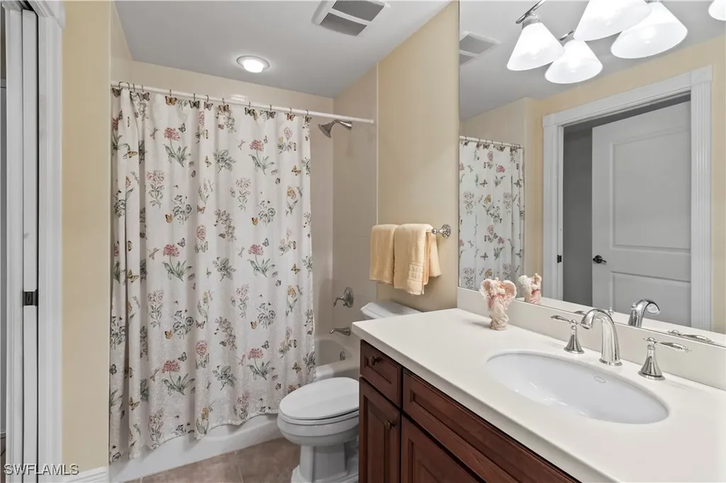 6021 Silver King Boulevard Cape Coral FL 33914