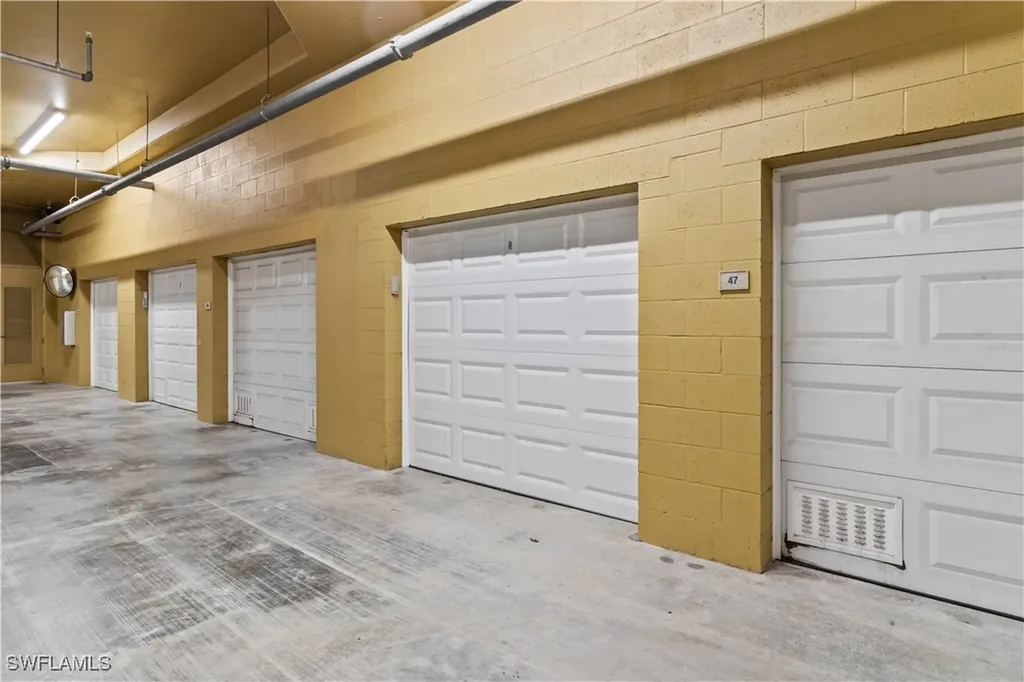 6021 Silver King Boulevard Cape Coral FL 33914