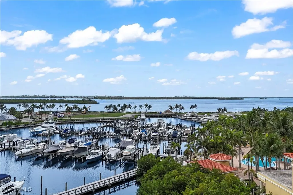 6021 Silver King Boulevard Cape Coral FL 33914