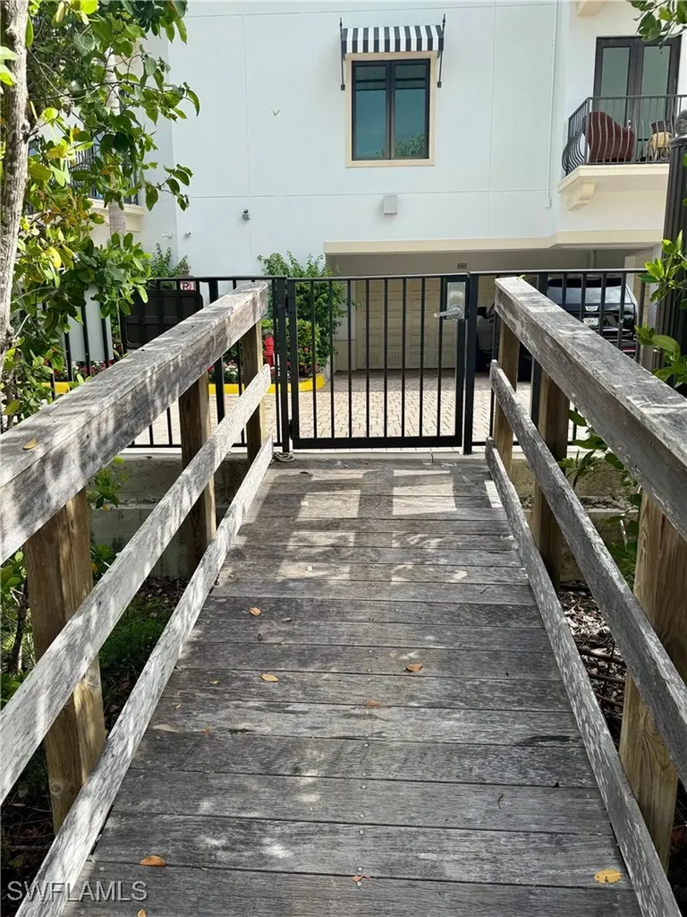 1500 5th Avenue S Naples FL 34102