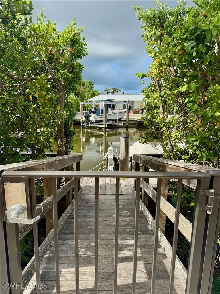 1500 5th Avenue S Naples FL 34102