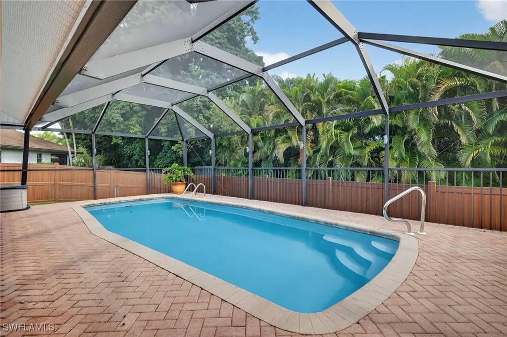404 Ashbury Way Naples FL 34110