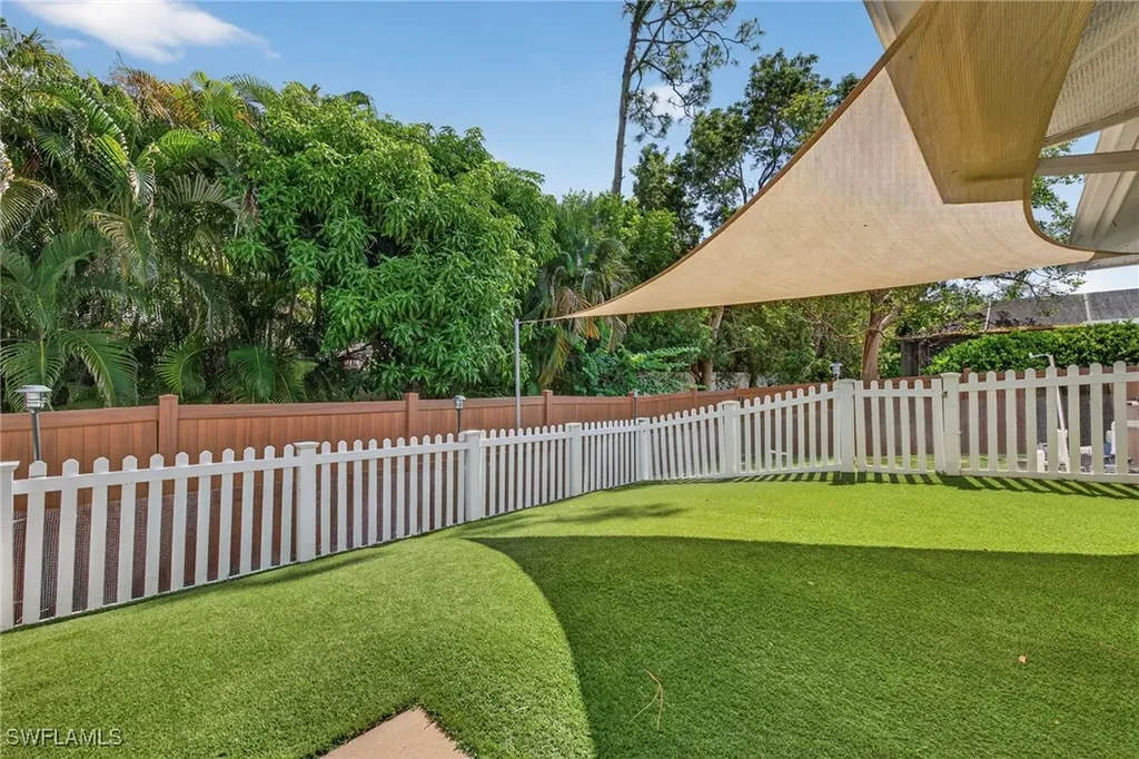 404 Ashbury Way Naples FL 34110