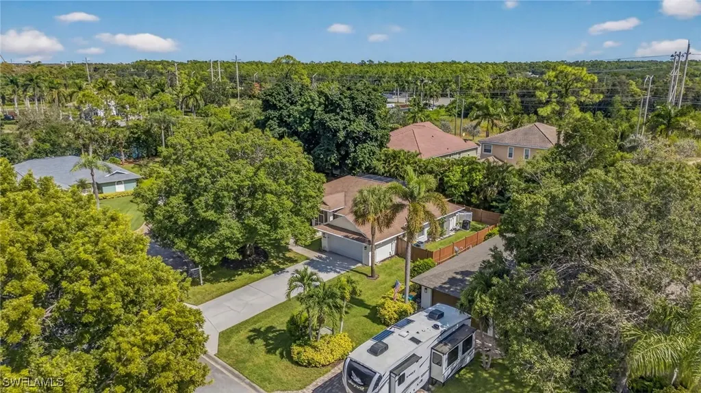 404 Ashbury Way Naples FL 34110