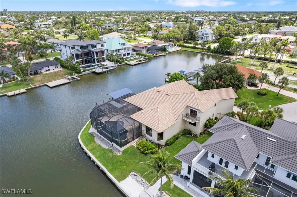 431 Palm Court Naples FL 34108