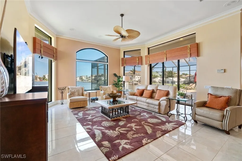 431 Palm Court Naples FL 34108