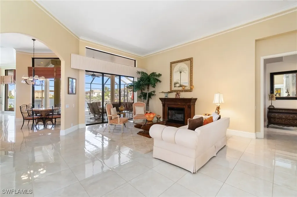 431 Palm Court Naples FL 34108