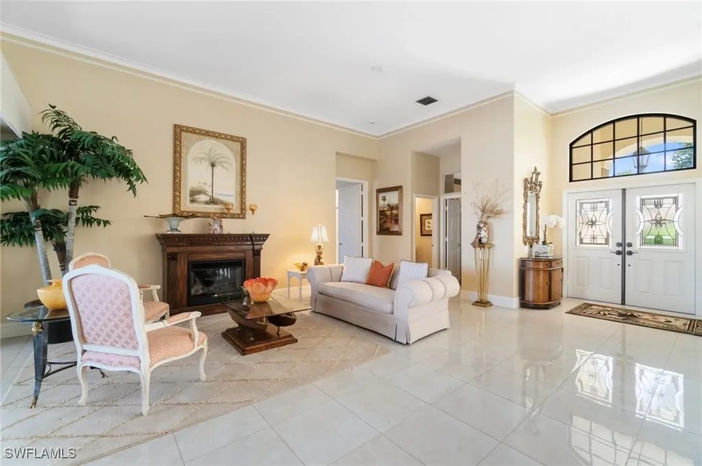 431 Palm Court Naples FL 34108