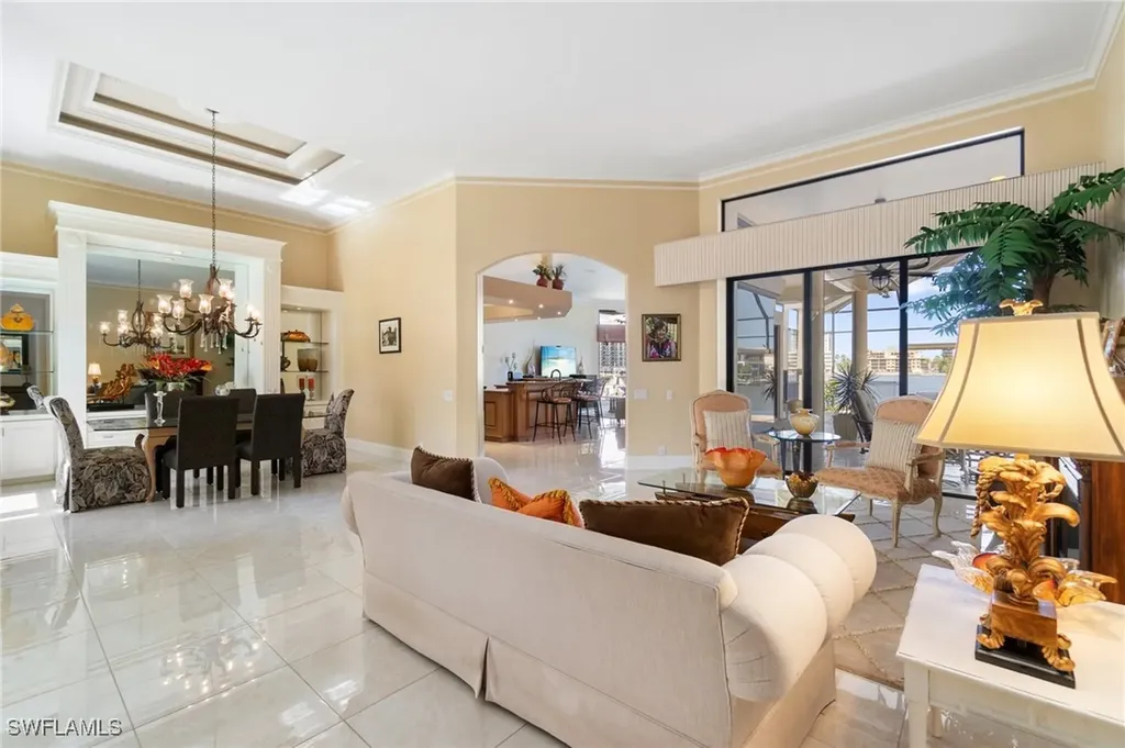 431 Palm Court Naples FL 34108