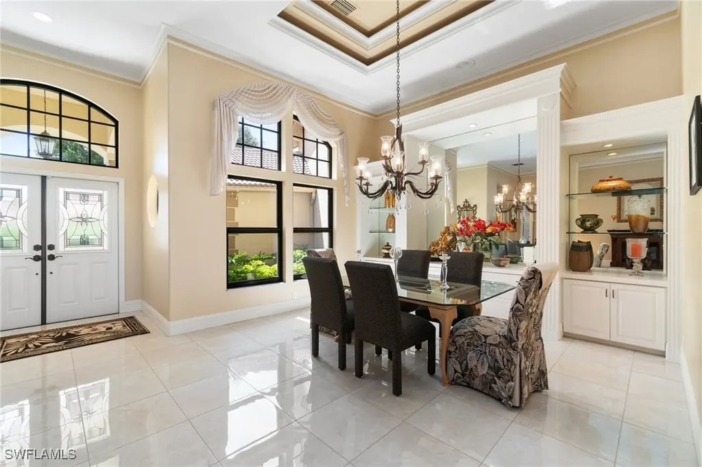 431 Palm Court Naples FL 34108