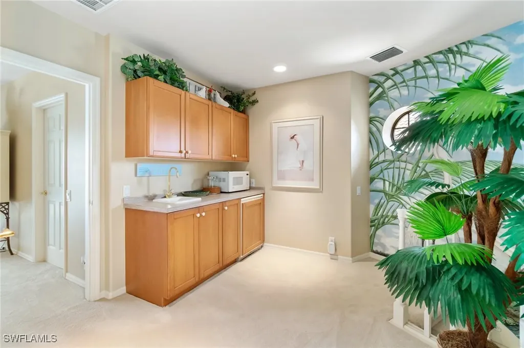 431 Palm Court Naples FL 34108