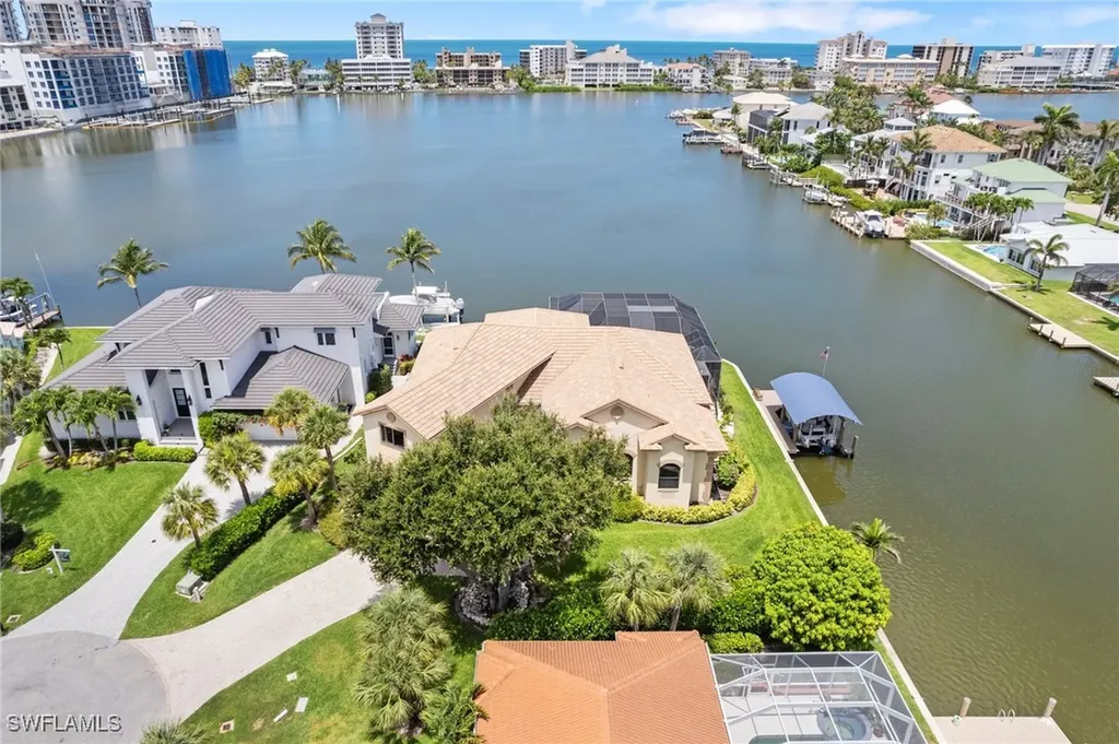 431 Palm Court Naples FL 34108