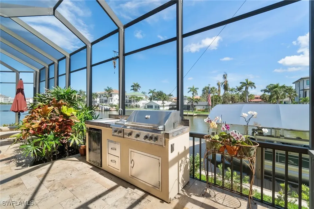 431 Palm Court Naples FL 34108