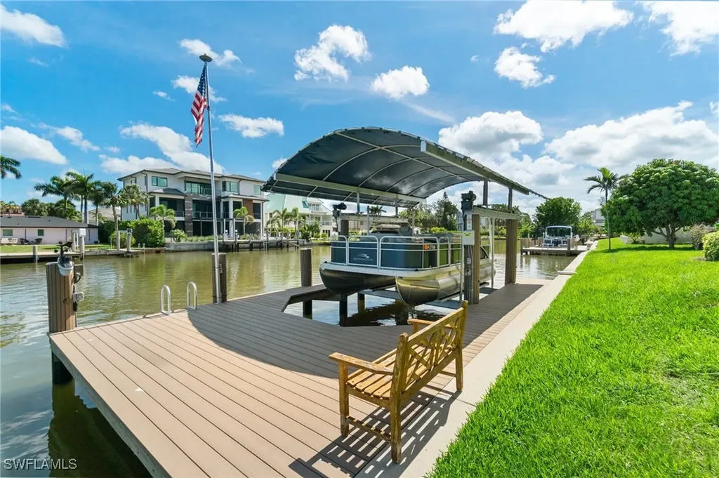 431 Palm Court Naples FL 34108