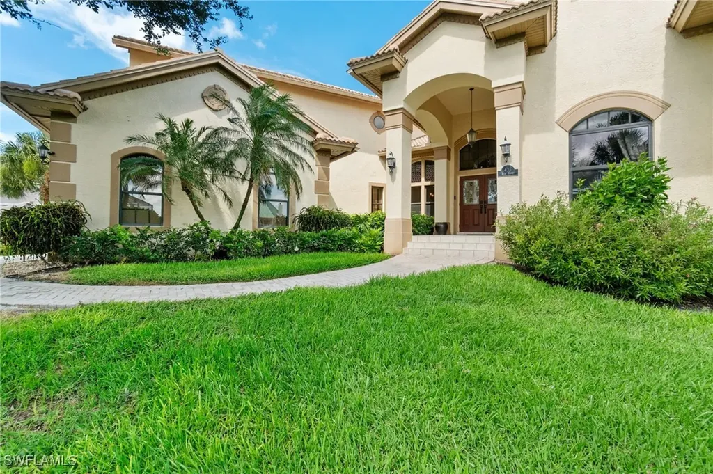 431 Palm Court Naples FL 34108