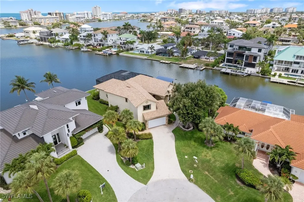 431 Palm Court Naples FL 34108