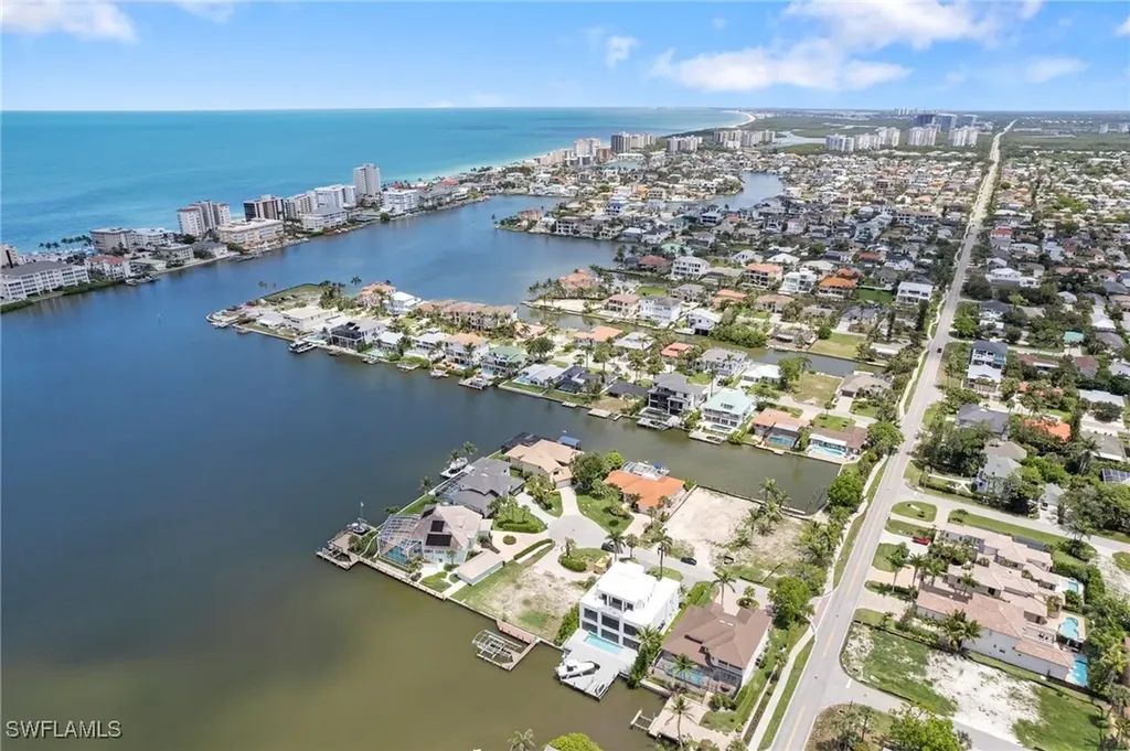 431 Palm Court Naples FL 34108