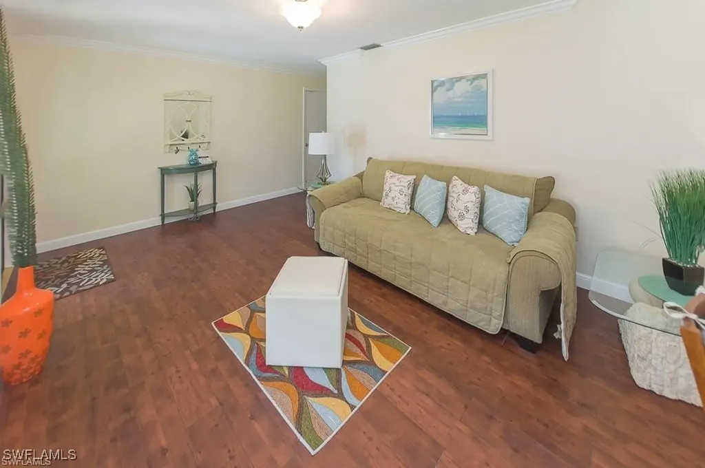 595 93rd Avenue N Naples FL 34108