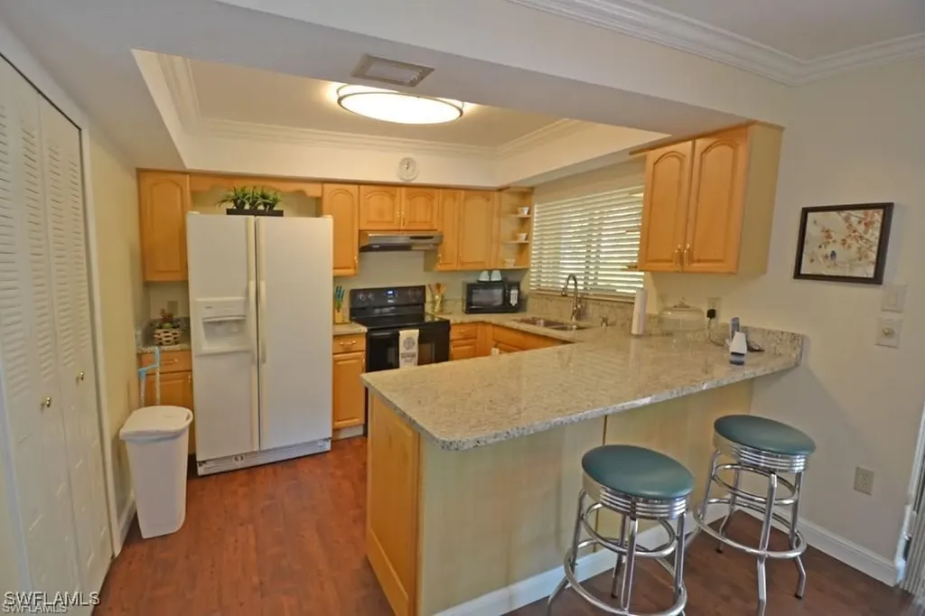 595 93rd Avenue N Naples FL 34108