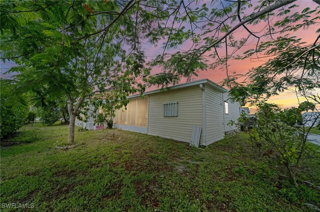 919 Manatee Road Naples FL 34114