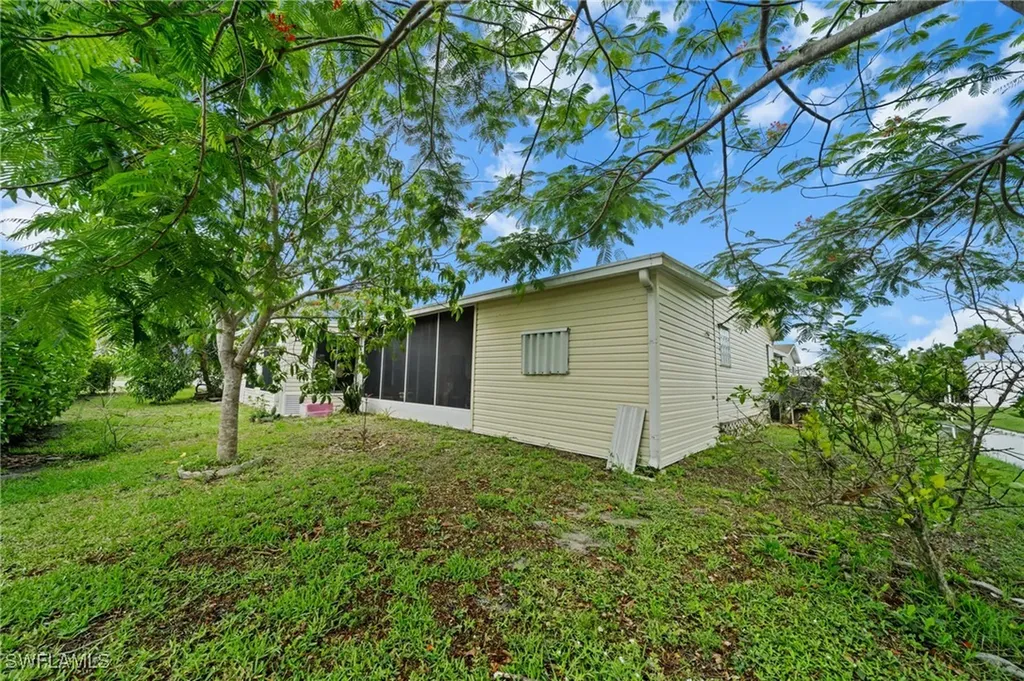 919 Manatee Road Naples FL 34114