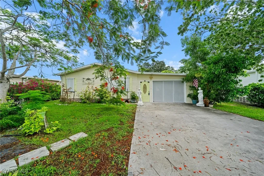 919 Manatee Road Naples FL 34114