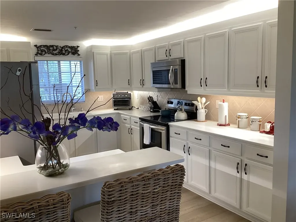 782 Eagle Creek Drive Naples FL 34113