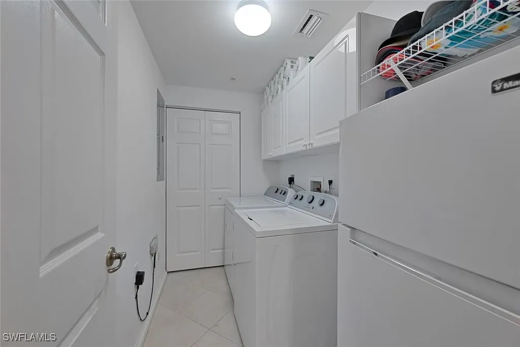 3993 Bishopwood Court E Naples FL 34114
