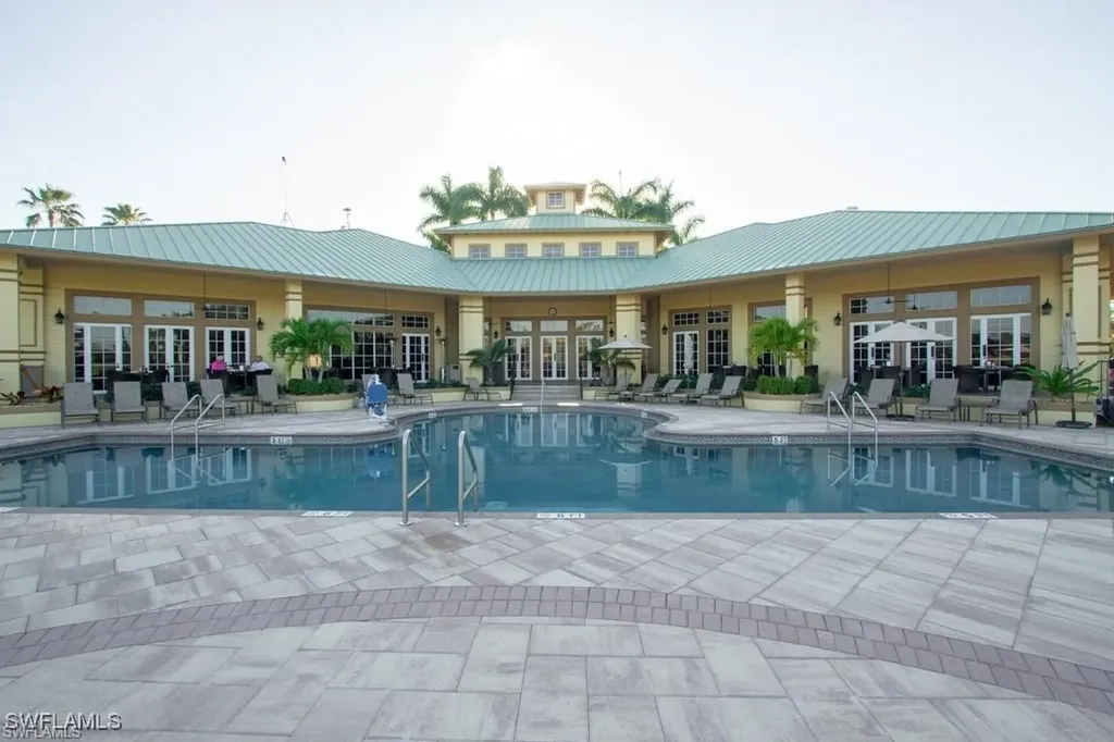 3993 Bishopwood Court E Naples FL 34114
