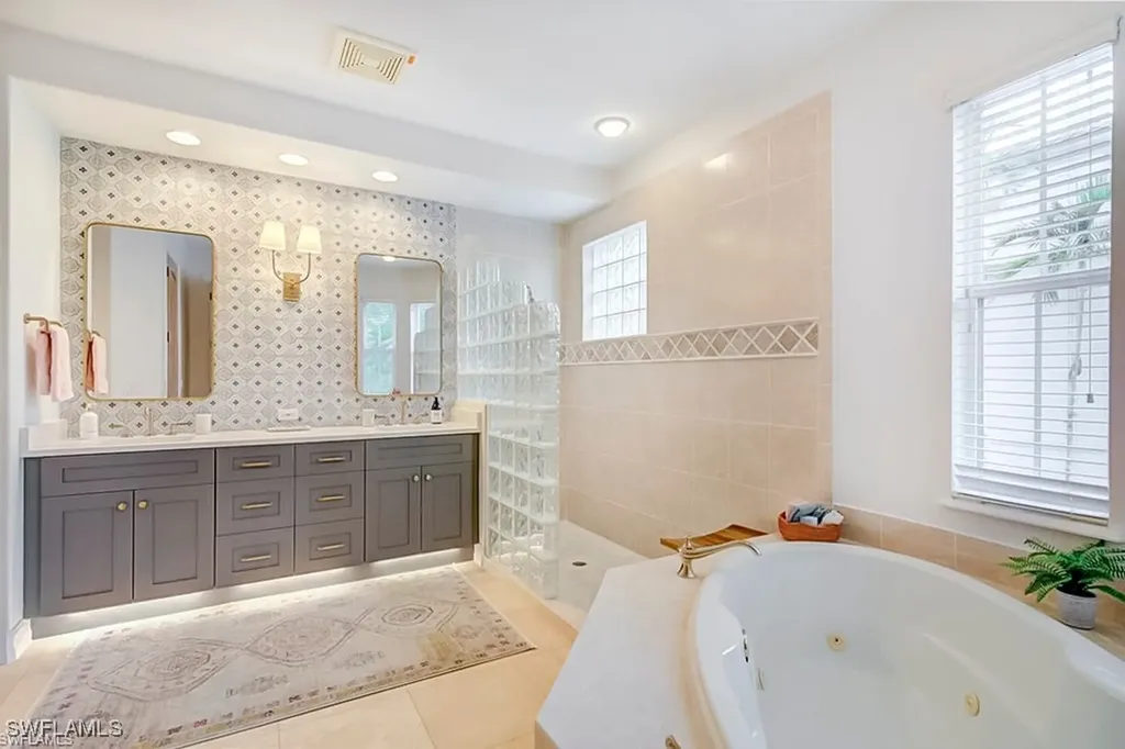 2855 Tiburon Boulevard E Naples FL 34109