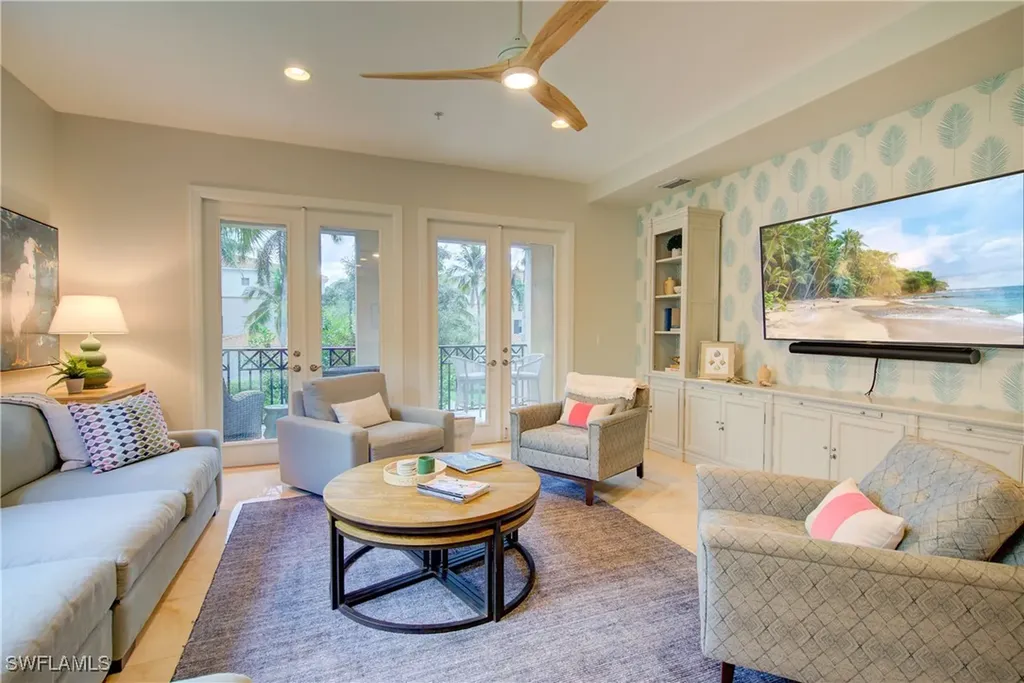 2855 Tiburon Boulevard E Naples FL 34109