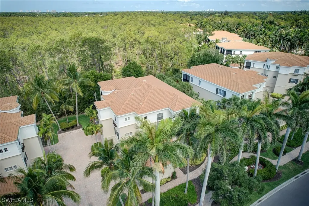 2855 Tiburon Boulevard E Naples FL 34109