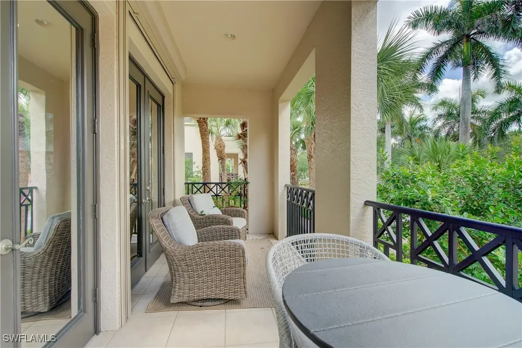 2855 Tiburon Boulevard E Naples FL 34109