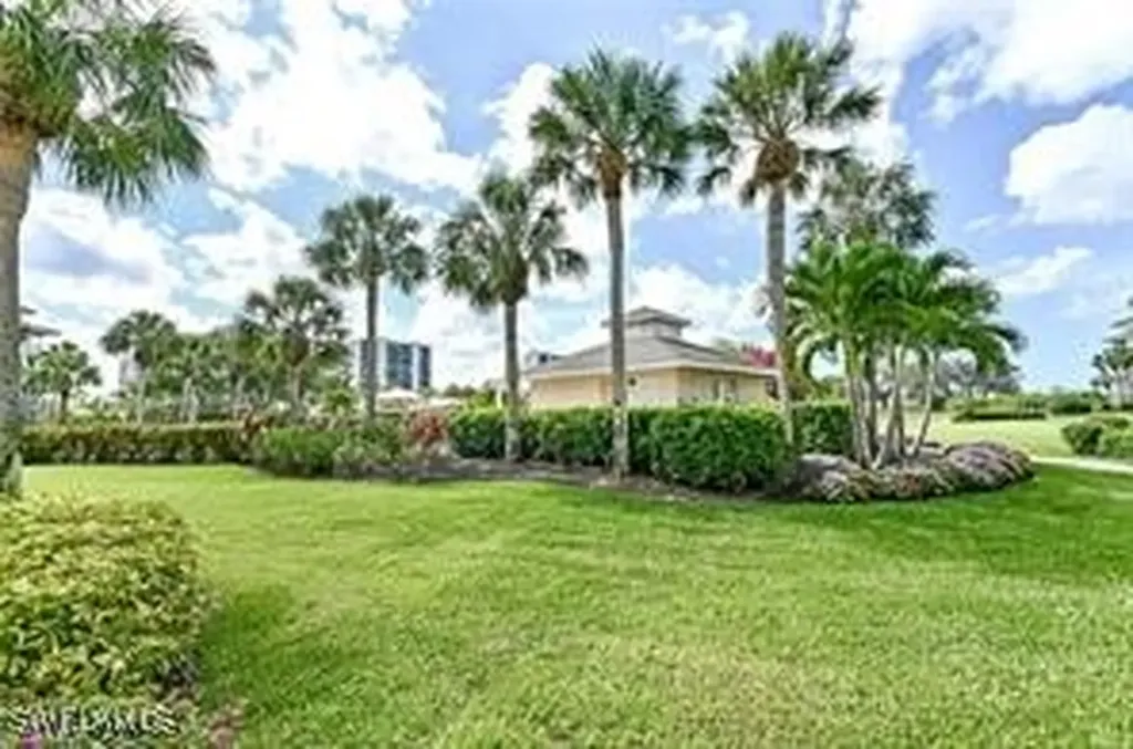 360 Horse Creek Drive Naples FL 34110