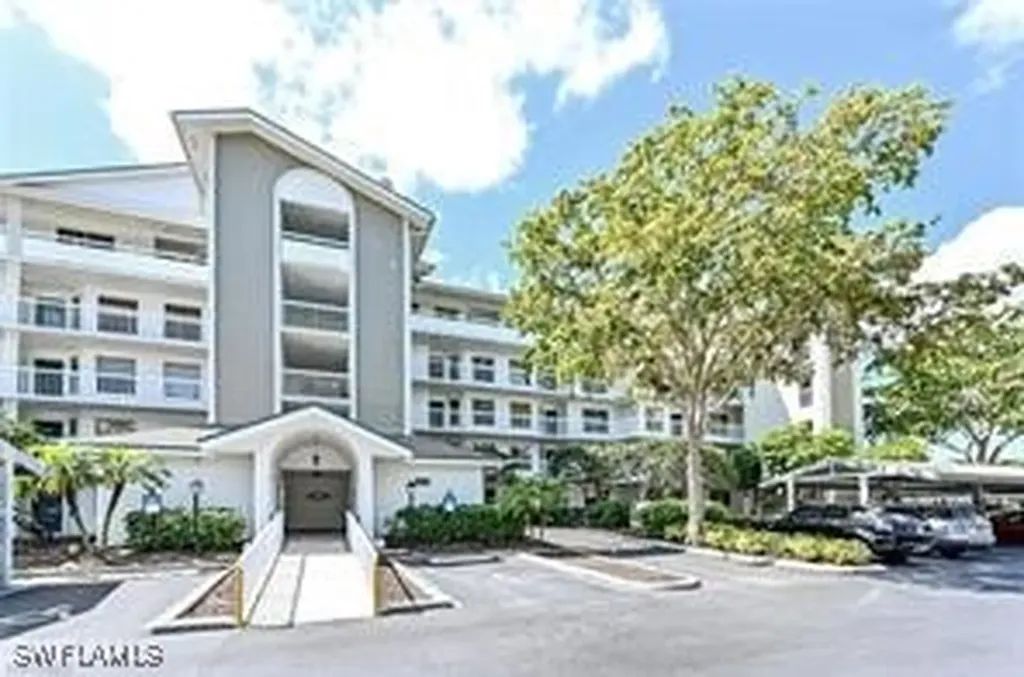 360 Horse Creek Drive Naples FL 34110