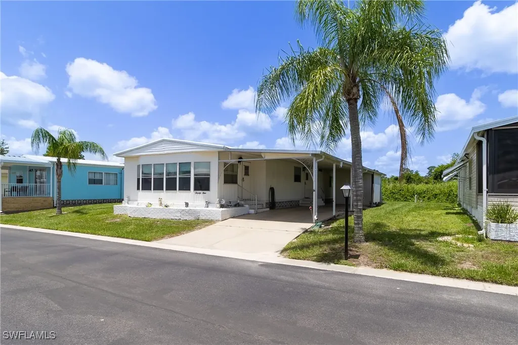 21 Aloe Street Alva FL 33920